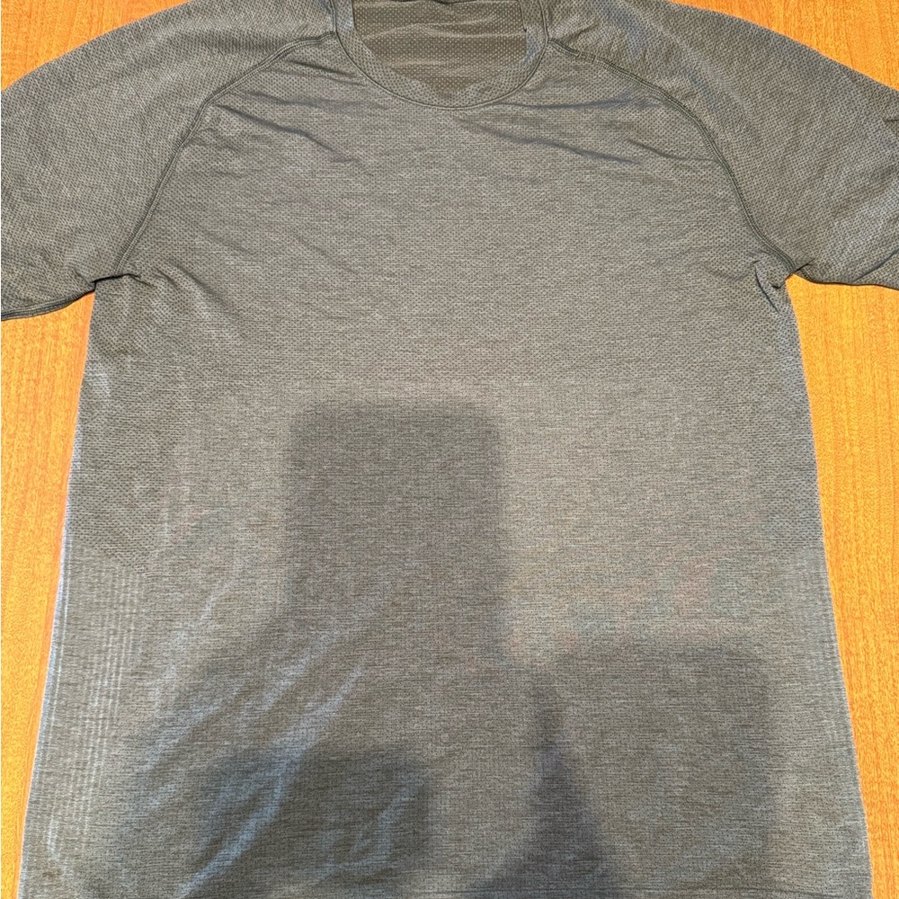 Men’s Lululemon Metal Vent Tech short sleeve